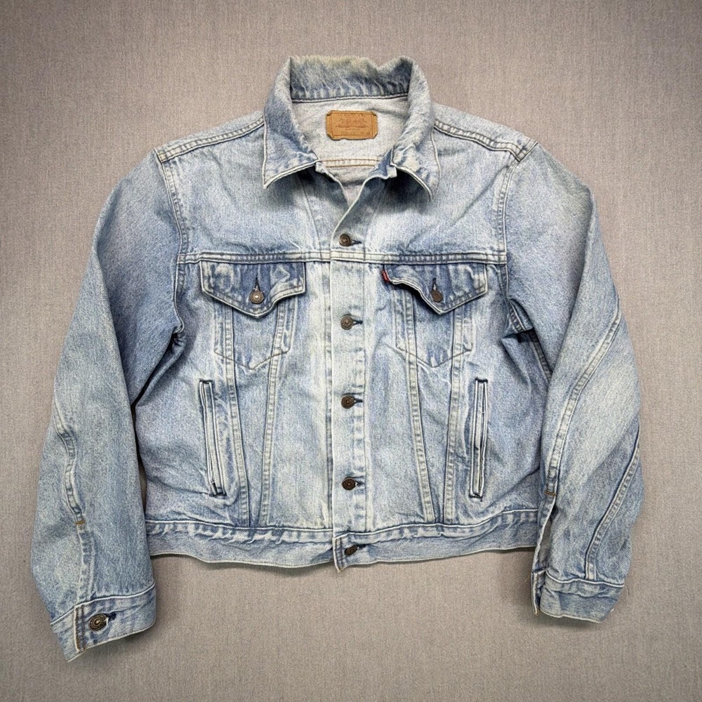 Levis 70506-0214 Trucker Jacket Mens 44 Blue Denim Made in USA Vintage 90s